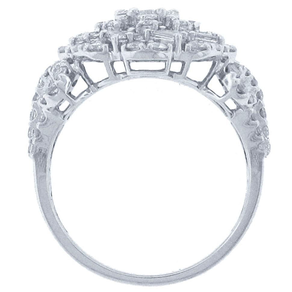 18k White Gold Diamond Lady's Ring - 1.80ct