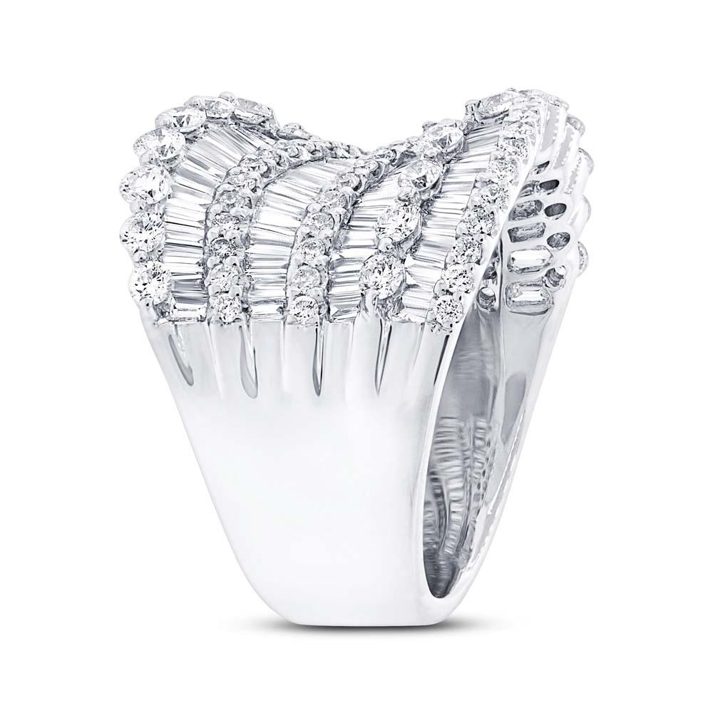 18k White Gold Diamond Lady's Baguette Ring - 3.62ct