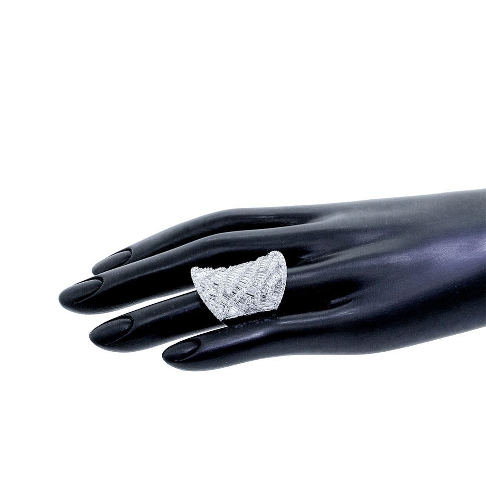 18k White Gold Diamond Lady's Ring - 5.96ct