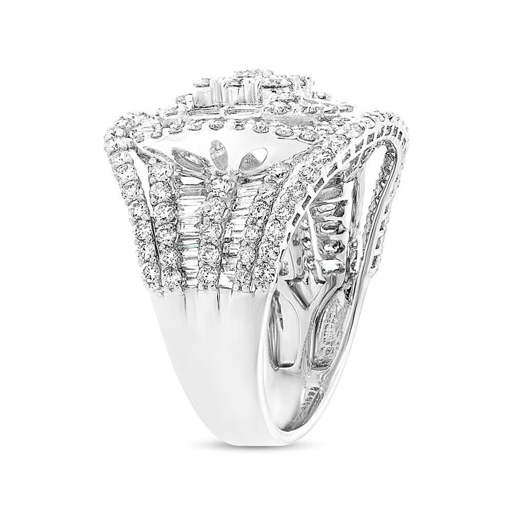18k White Gold Diamond Lady's Ring - 3.31ct
