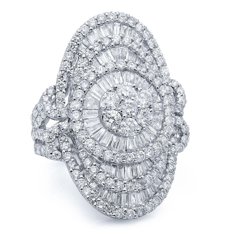 18k White Gold Diamond Lady's Ring - 4.19ct