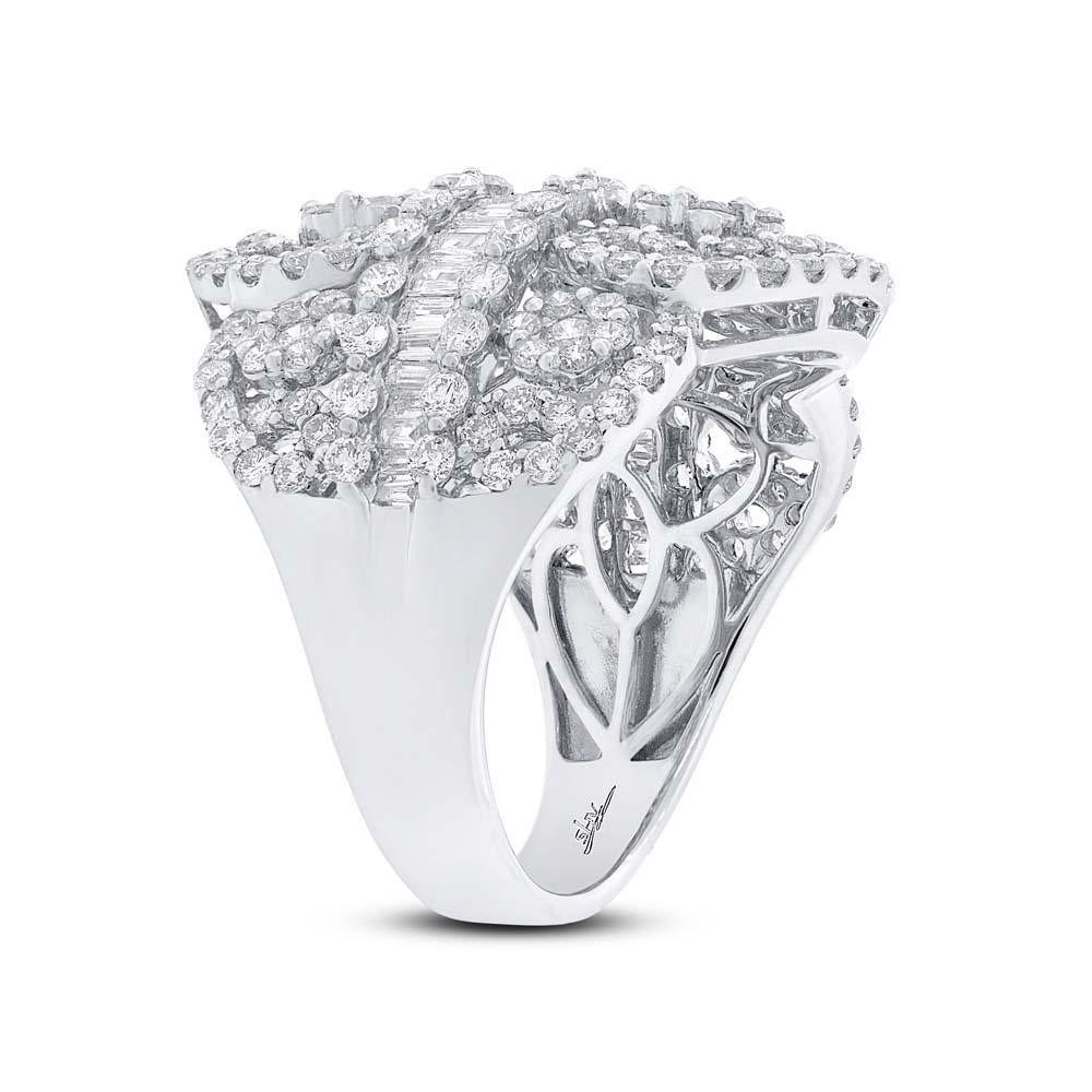 18k White Gold Diamond Lady's Ring - 3.63ct
