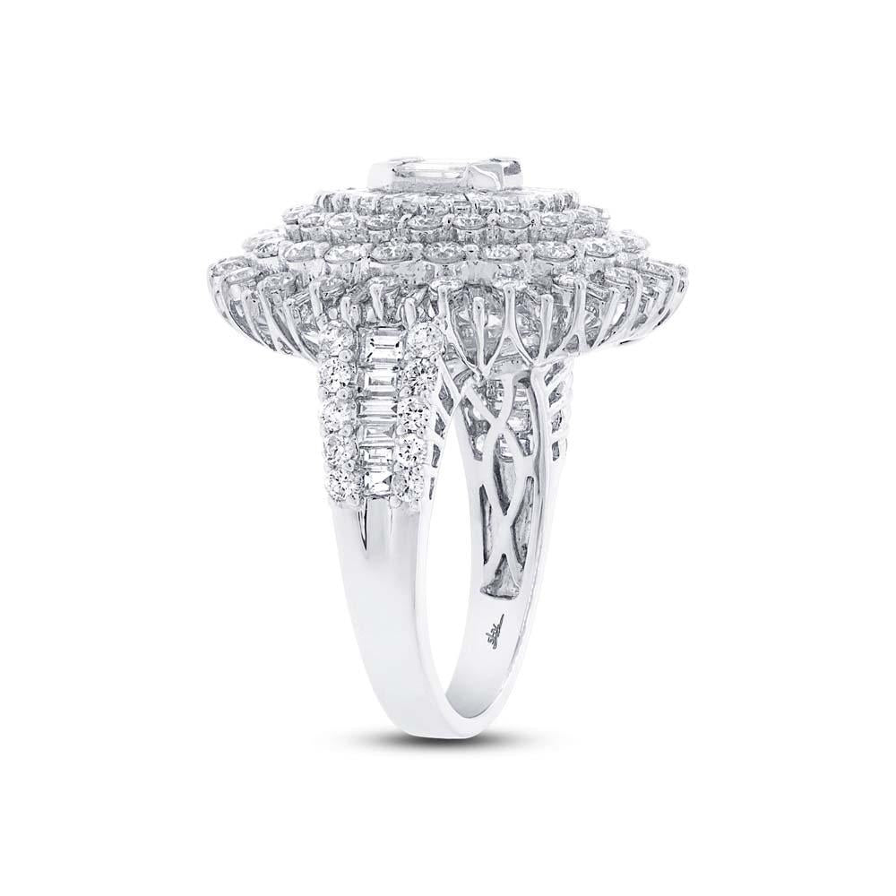 18k White Gold Diamond Lady's Ring - 3.40ct