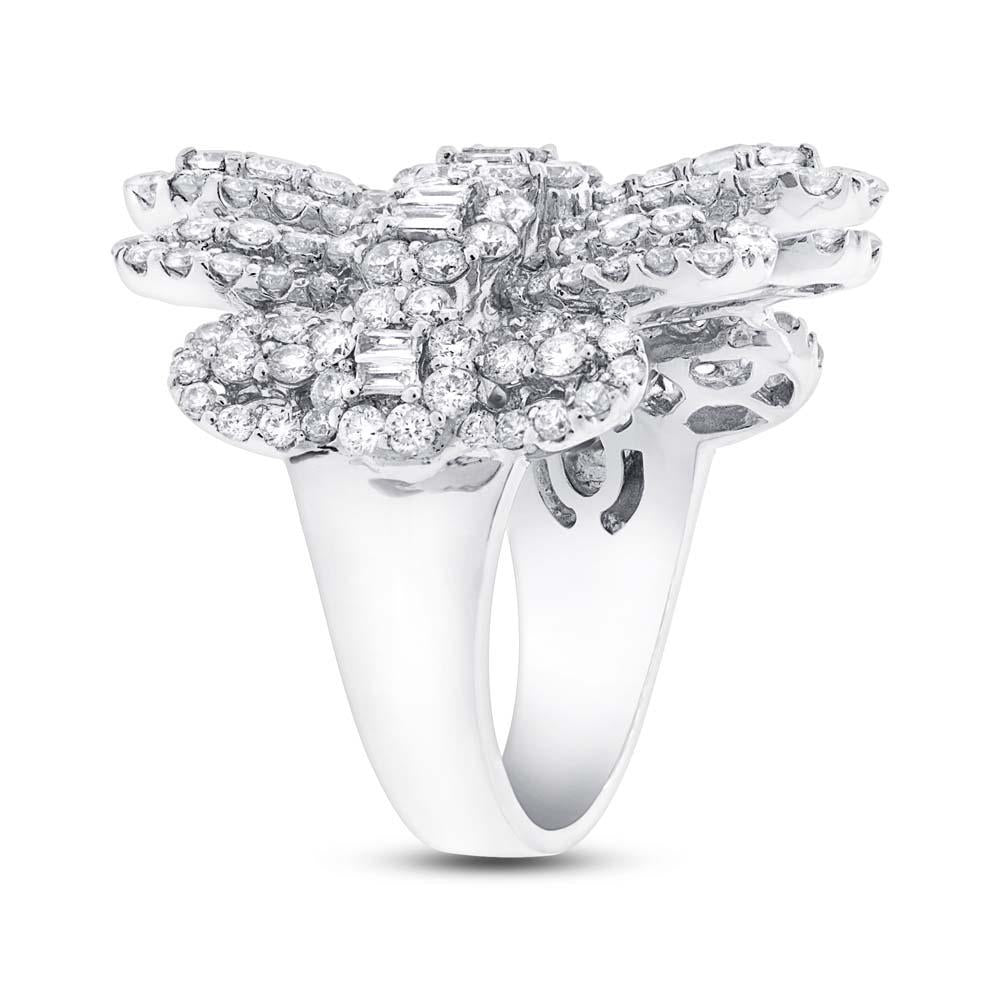 18k White Gold Diamond Lady's Ring - 3.06ct