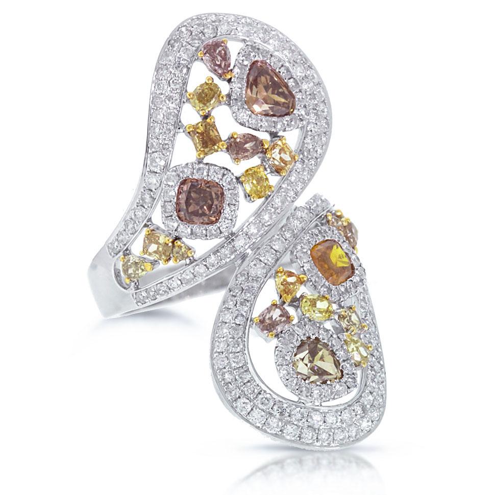 18k White Gold White & Fancy Color Diamond Ring - 3.74ct