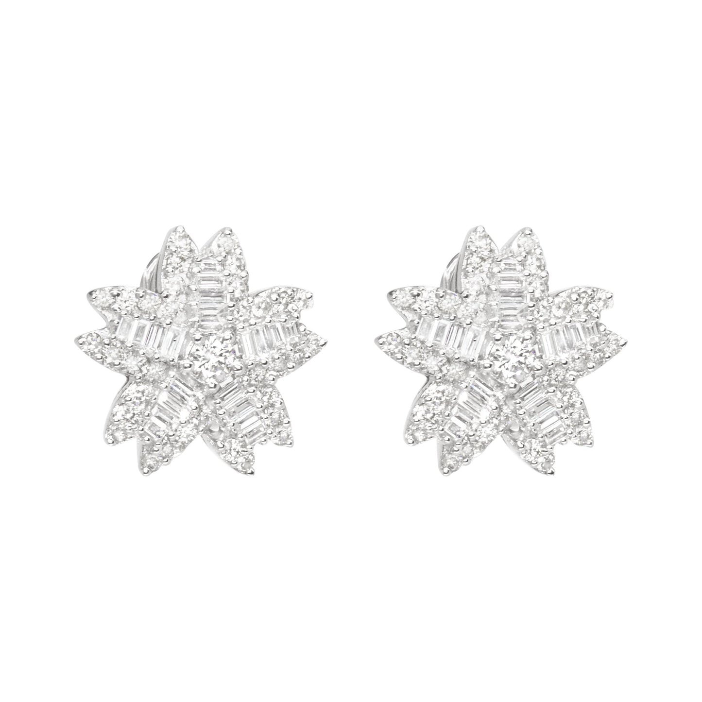 18K White Gold Earrings with Baguette and Round Diamonds