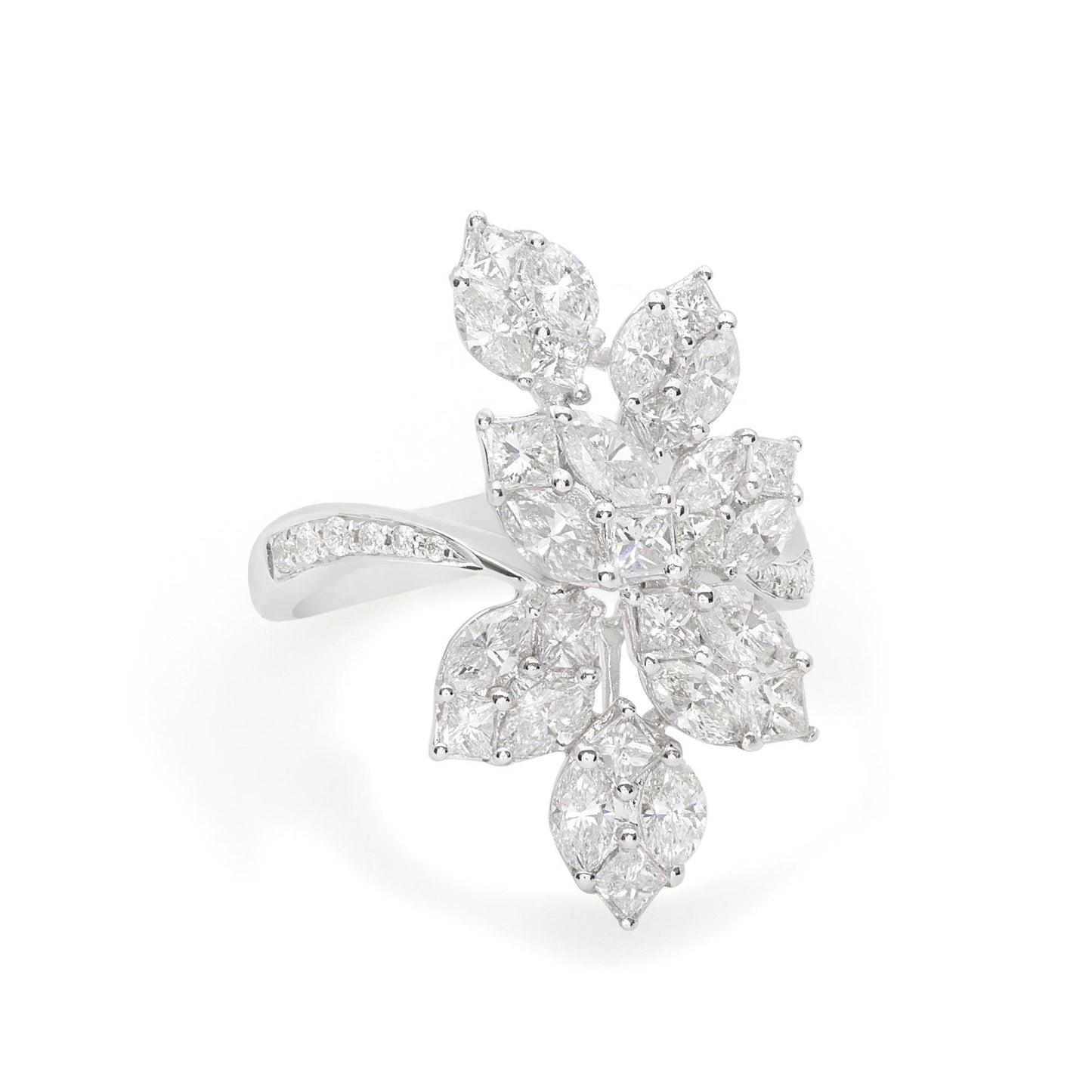 18K White Gold Diamond Ring V0305