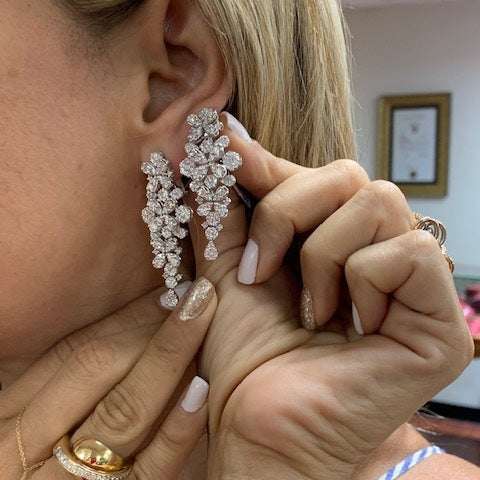 18k Dangle Drop Elegant Diamond Earrings