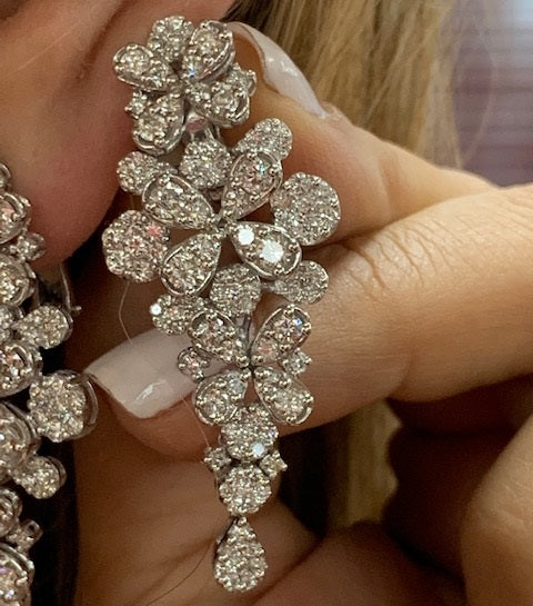 18k Dangle Drop Elegant Diamond Earrings