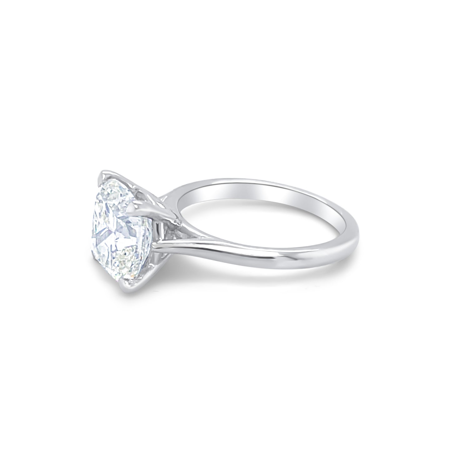 14K White Gold Diamond Ring V0372