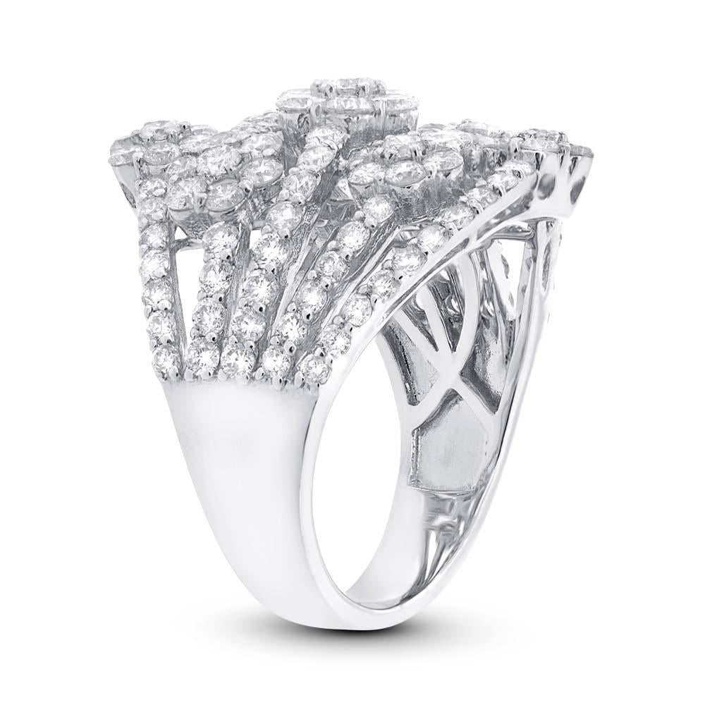 18k White Gold Diamond Lady's Ring - 3.16ct