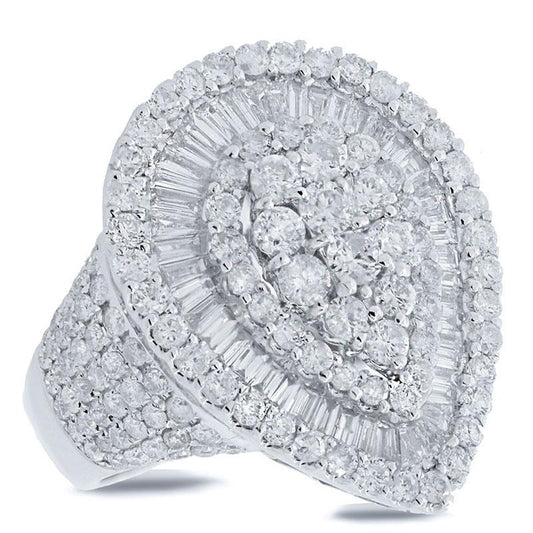 18k White Gold Diamond Lady's Ring - 3.09ct