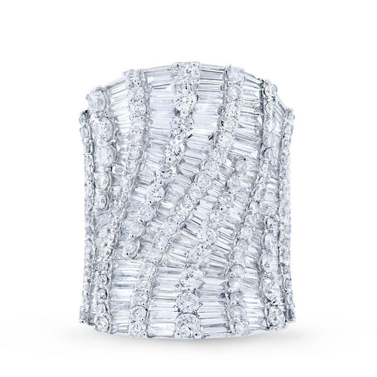 18k White Gold Diamond Lady's Ring - 6.09ct