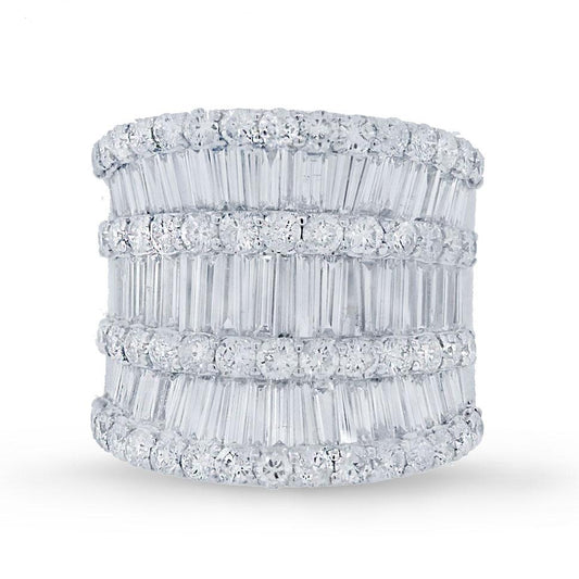 18k White Gold Diamond Lady's Ring - 4.82ct