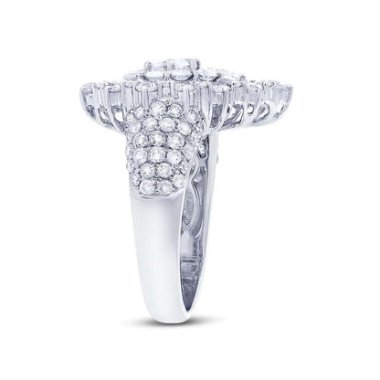 18k White Gold Diamond Lady's Ring - 2.80ct