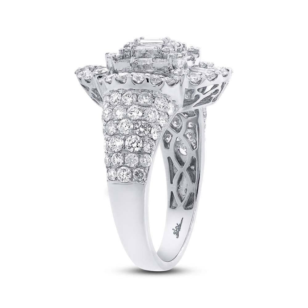 18k White Gold Diamond Lady's Ring - 2.68ct