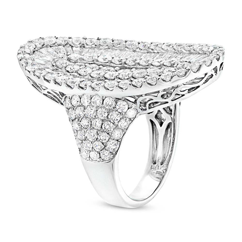 18k White Gold Diamond Lady's Ring - 6.34ct