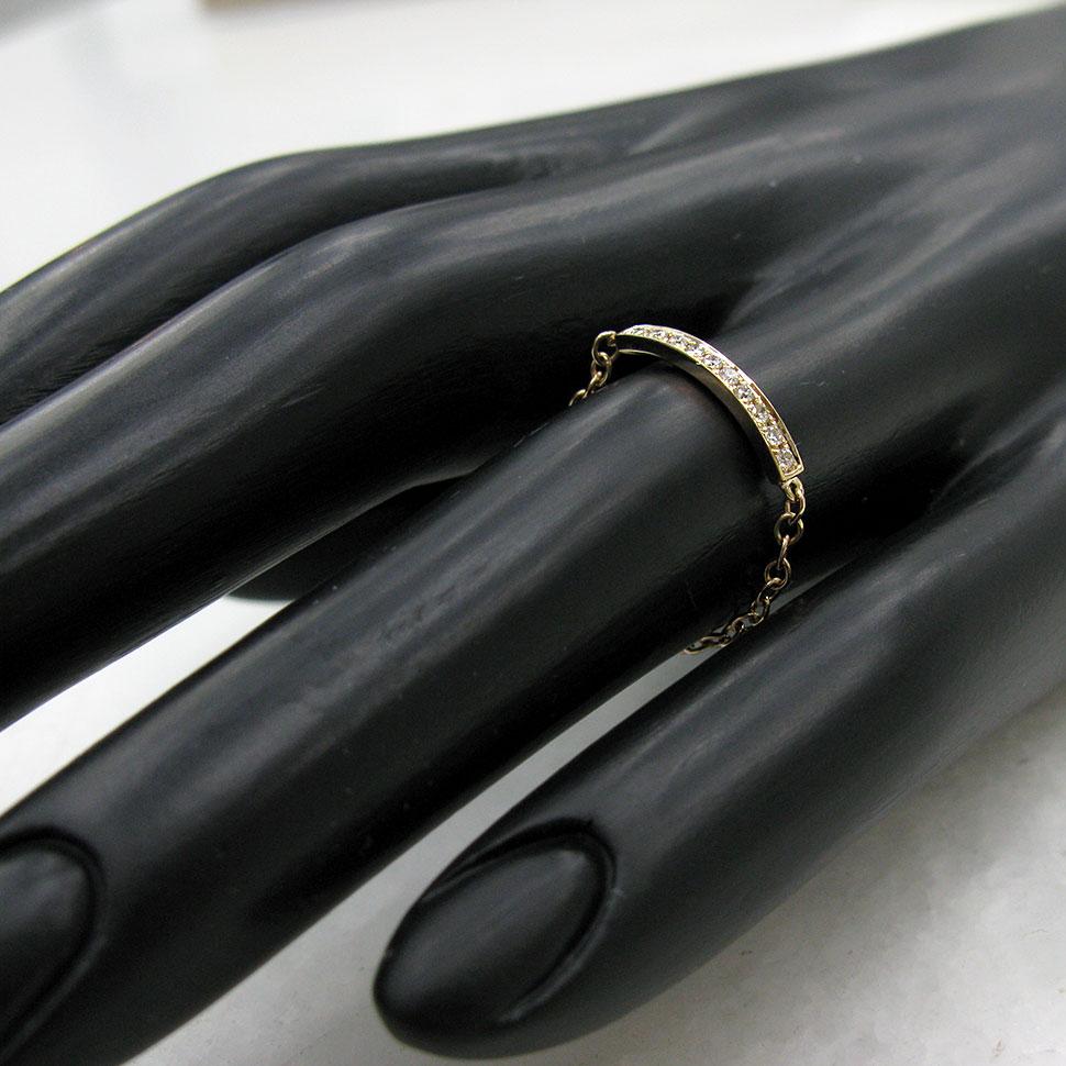 14k Yellow Gold Diamond Chain Ring - 0.09ct
