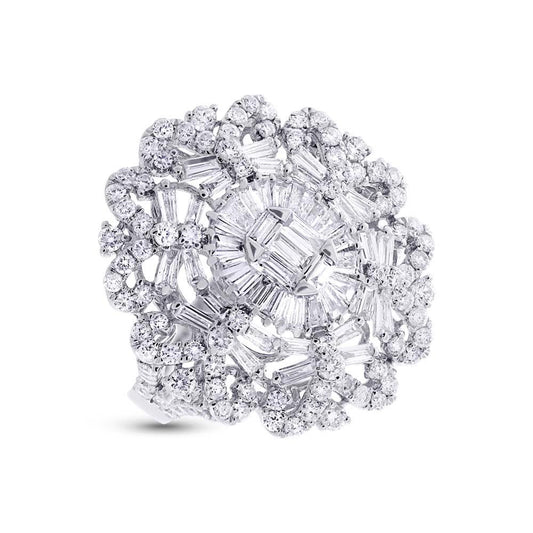 18k White Gold Diamond Lady's Ring - 3.01ct