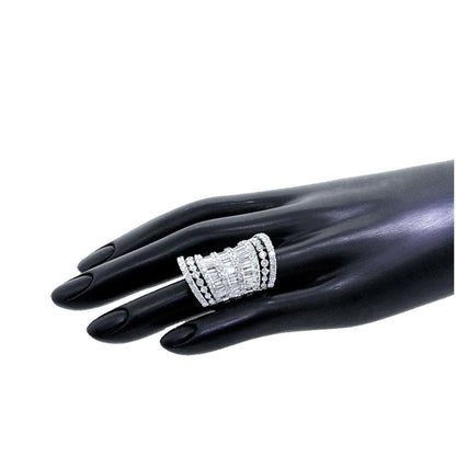 18k White Gold Diamond Lady's Ring - 7.13ct