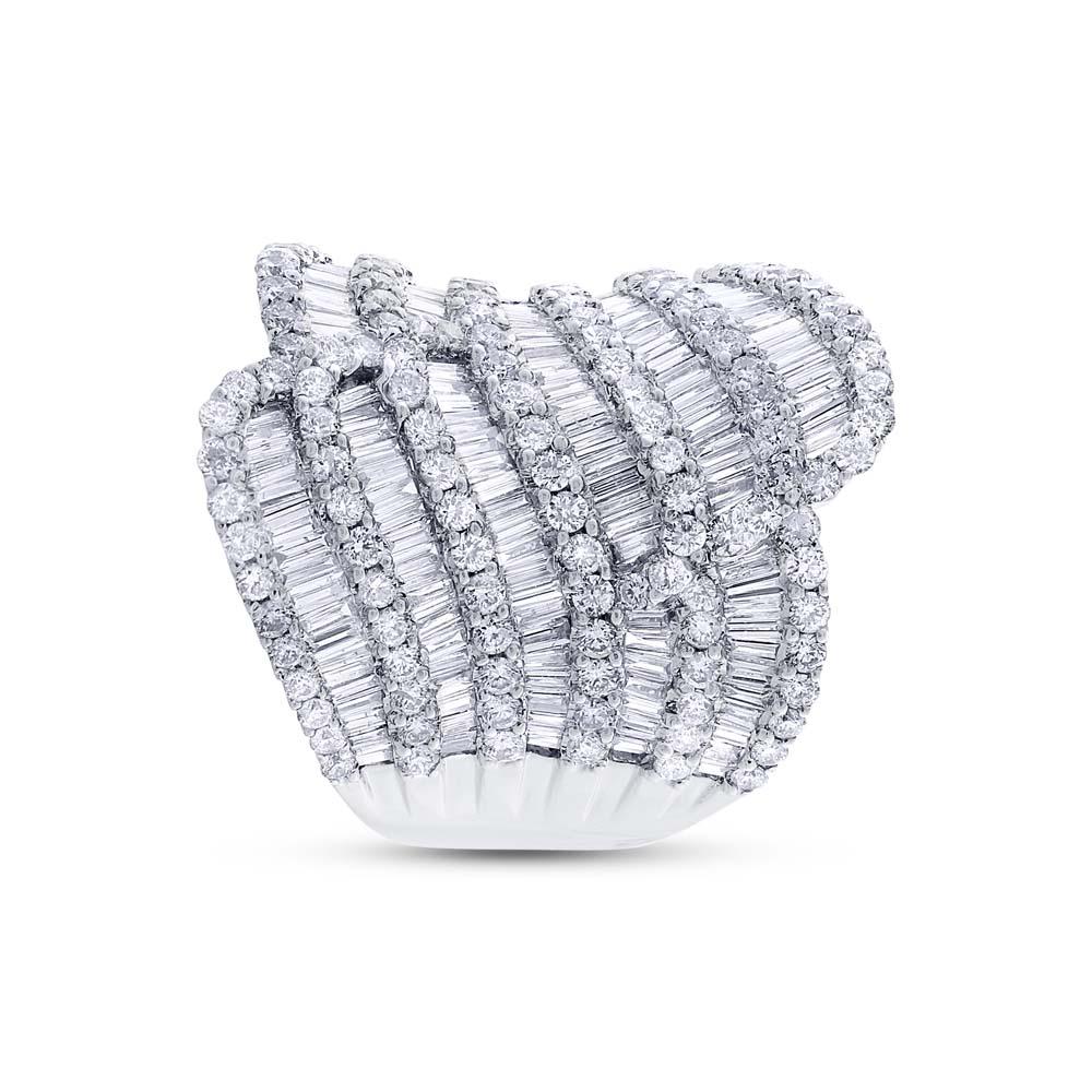 18k White Gold Diamond Lady's Ring V0292