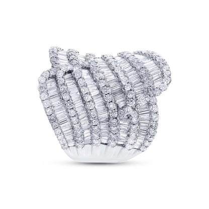 18k White Gold Diamond Lady's Ring V0292
