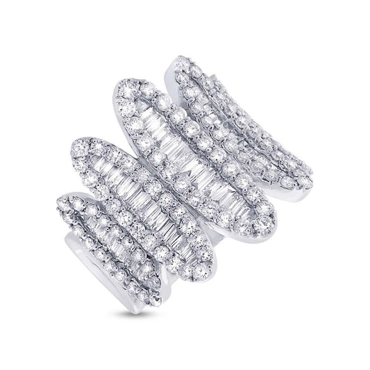 18k White Gold Diamond Lady's Ring - 2.70ct