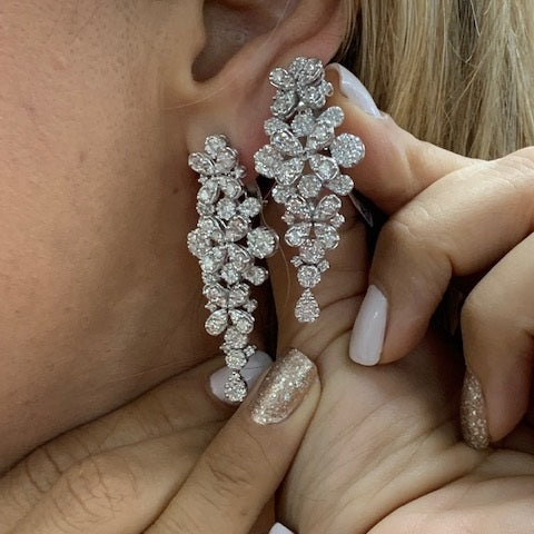 18k Dangle Drop Elegant Diamond Earrings