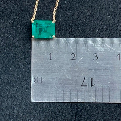 Beautiful Emerald Choker V0114
