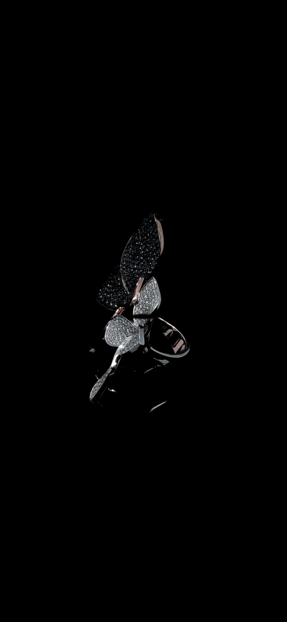 Flower Ring White and Black Diamond V0319