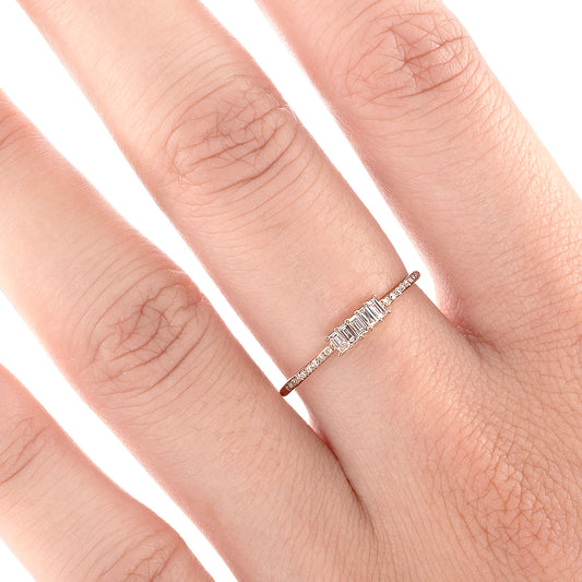 Baguette & Round Diamond Ring V0272